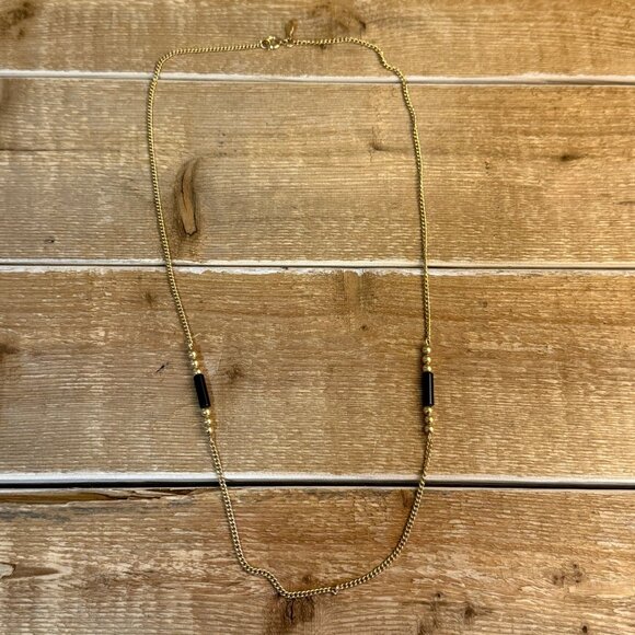 Vintage 70's Avon Gold Tone Black Enameled Necklace & Triangle Clip On Earrings - Picture 5 of 6